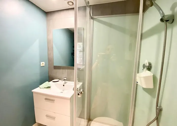 Descartes - Au Pied Basilique Saint Martin Apartman *